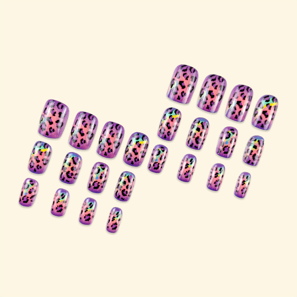 Dazzling Leopard Nail