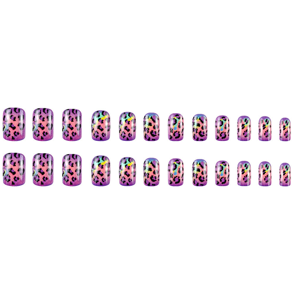 Dazzling Leopard Nail